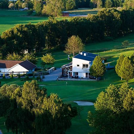 Soederasens Golf Lodge Risekatslosa ภายนอก รูปภาพ