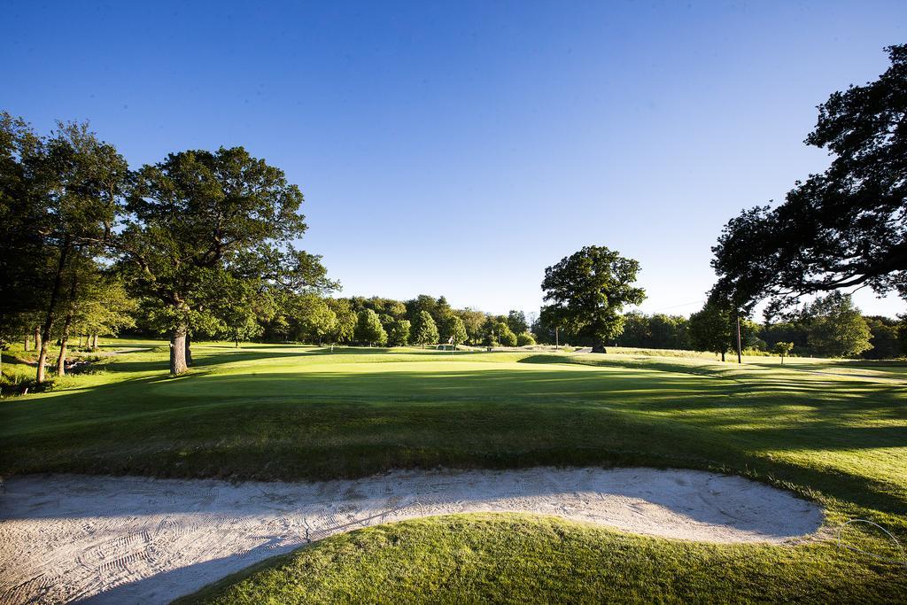 Soederasens Golf Lodge Risekatslosa ภายนอก รูปภาพ